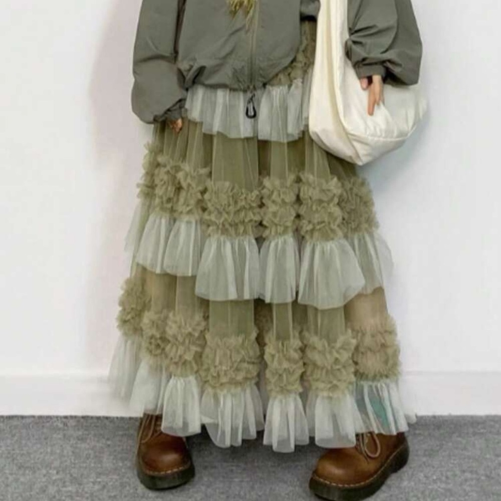 👒 PLUS Tulle Skirt 👒 - Picture 5 of 5